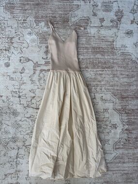 MOON RIVER Beige Two-Tone V-Neck Maxi Dress